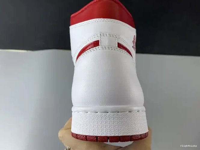 Metallic Jordan Red Air (2017) 1 555088-103 Retro 0519